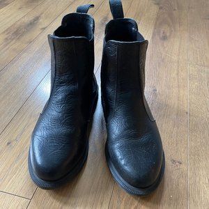 Flora Floral Emboss Dr. Martens Womans 8